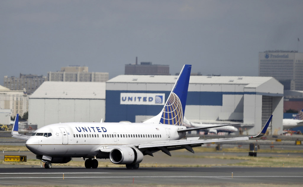 Lawmaker sponsors Airline Passenger Protection Act in wake of United
