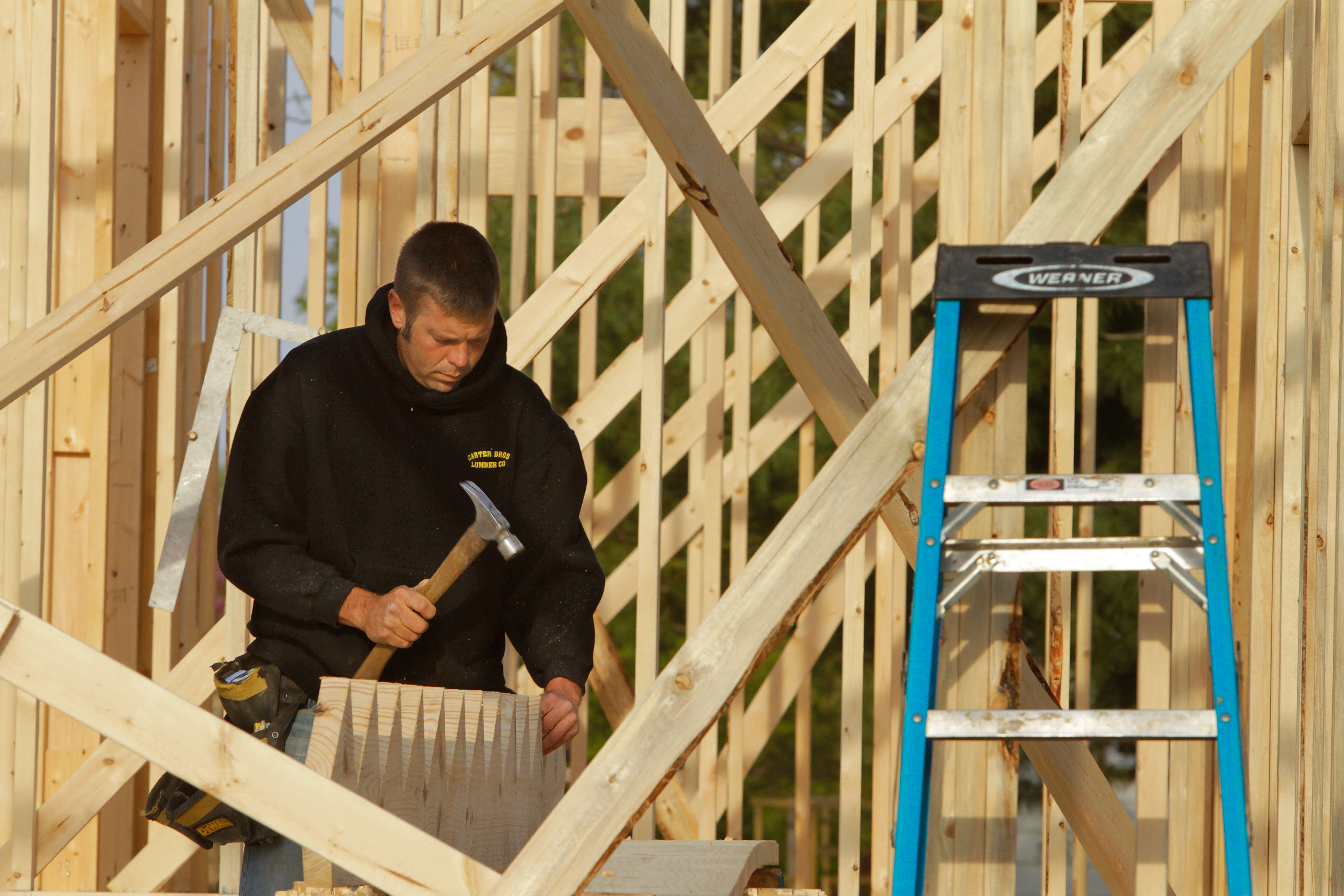 Fewer homes on market, higher prices for Illinois buyers