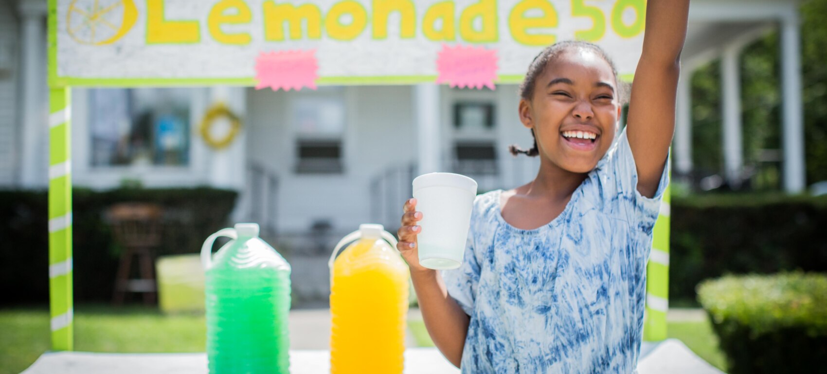 Governor signs Hayli’s Law to protect lemonade stands from Illinois