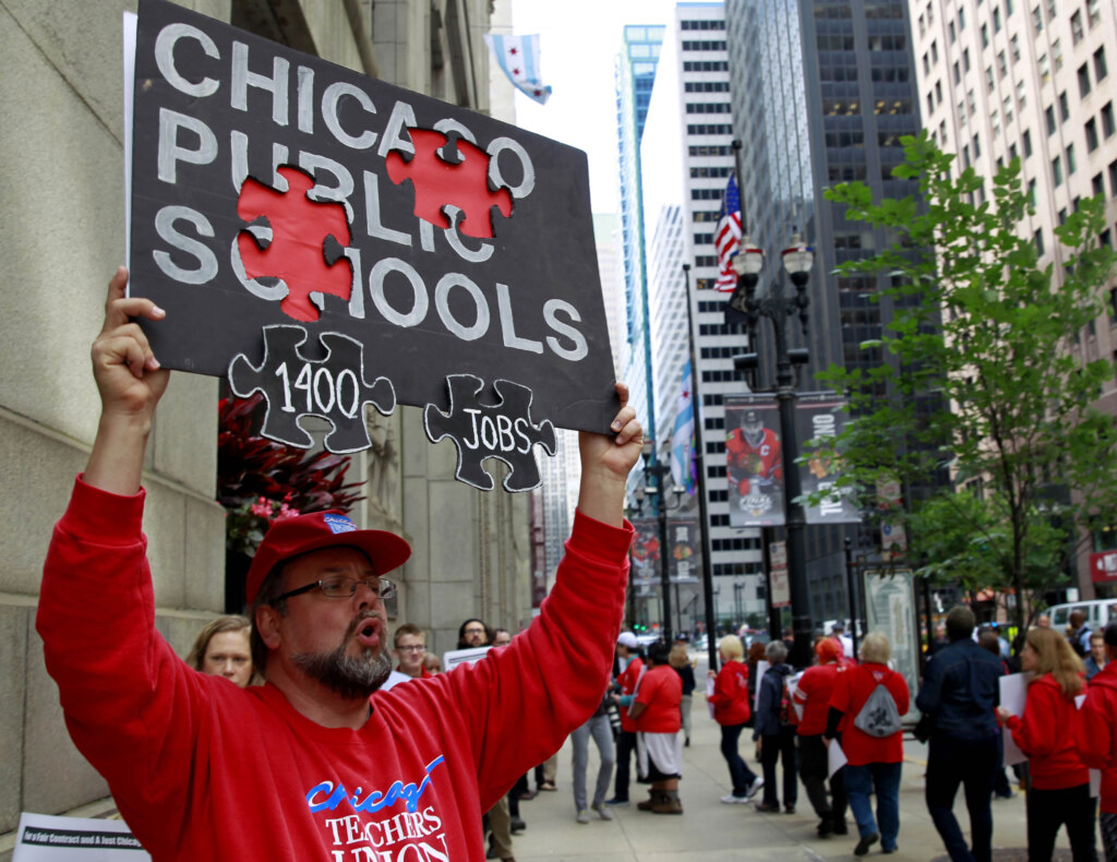 自从学校选择计划开始以来，芝加哥公立学校获得了超过19亿美元的额外资金。