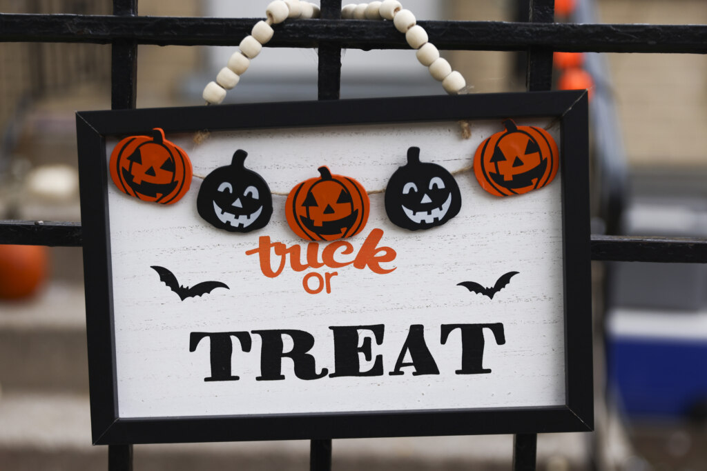 Illinois city outlaws trickortreating beyond age 12