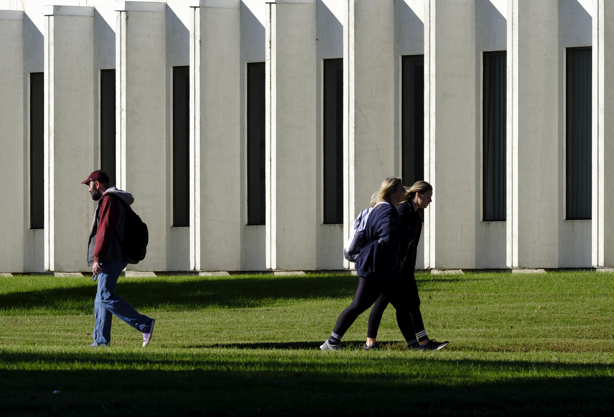 Illinois top 10 for highest in-state tuition, new bill to find out why